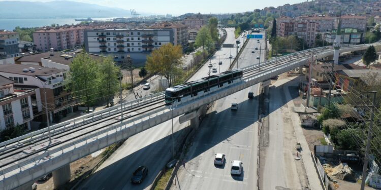 Kuruçeşme tramvayda ücretsiz binişler devam ediyor