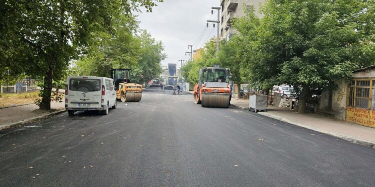 Çayırova Yavuz Sultan Selim Caddesi asfaltlandı