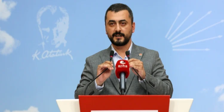 CHP’li Eren Erdem: Kılıçdaroğlu aleyhine finanse edilen gazetecileri belgeleriyle açıklayacağız